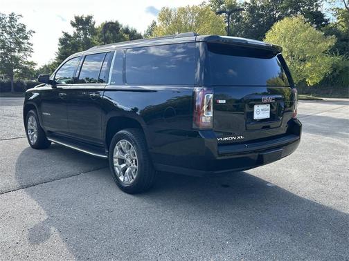 2017 GMC Yukon XL SLT