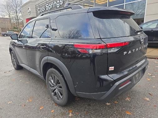 2023 Nissan Pathfinder SV 4WD