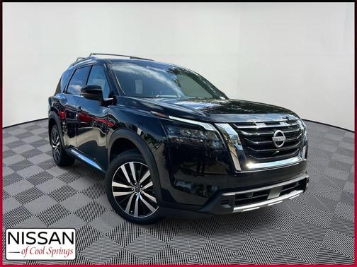 2025 Nissan Pathfinder Platinum FWD