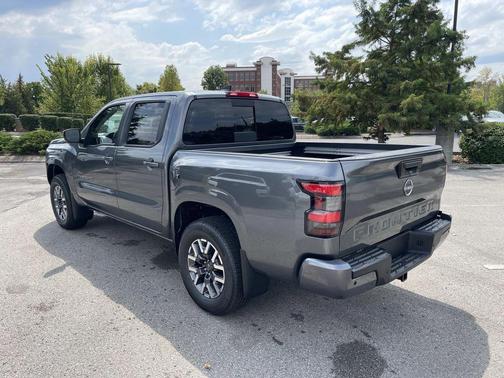 Gun Met 2027 Nissan Frontier SV