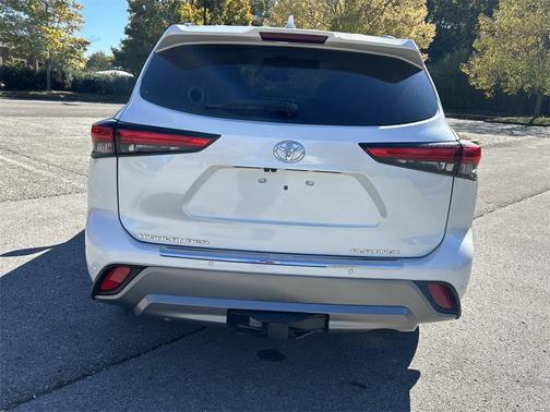 2021 Toyota Highlander Platinum