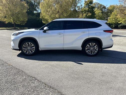 2021 Toyota Highlander Platinum