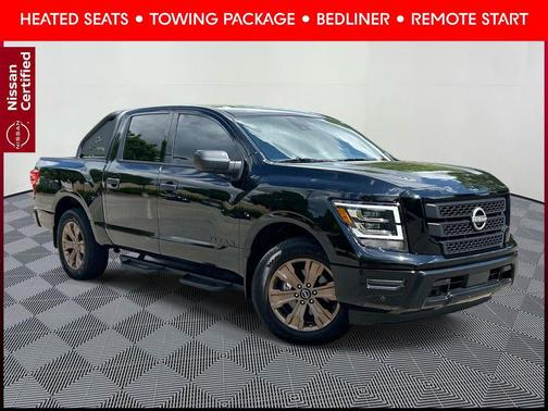 Super Black 2024 Nissan Titan SV