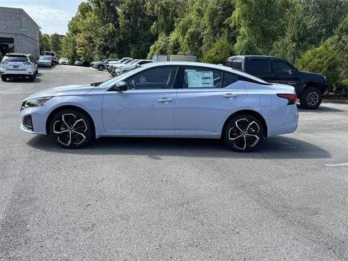 2025 Nissan Altima SR AWD