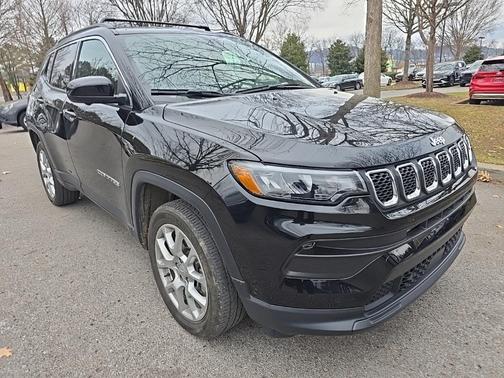 2023 Jeep Compass Latitude Lux