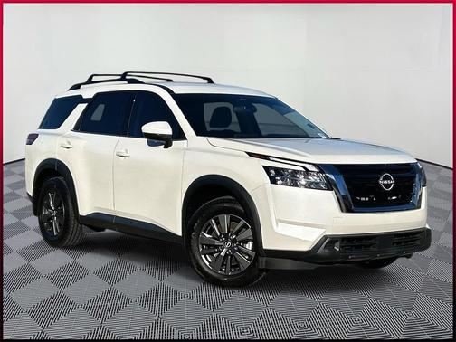 2022 Nissan Pathfinder SV 2WD