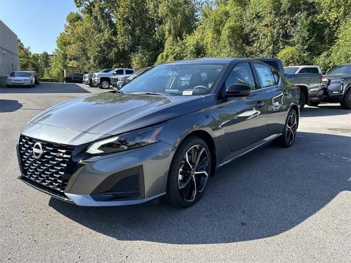 2025 Nissan Altima SR FWD