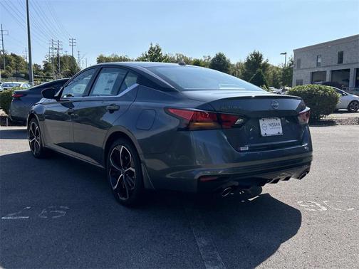 2025 Nissan Altima SR FWD