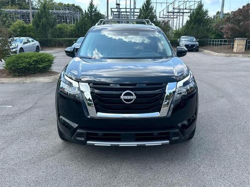 2025 Nissan Pathfinder SL FWD