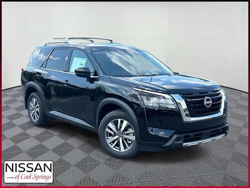2025 Nissan Pathfinder SL FWD