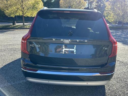 2022 Volvo XC90 T6 Inscription