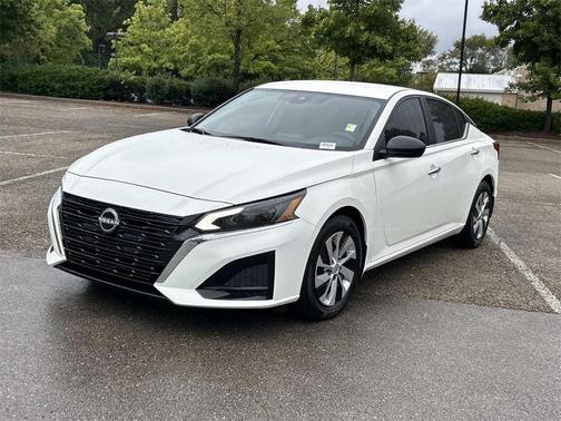 2025 Nissan Altima S FWD