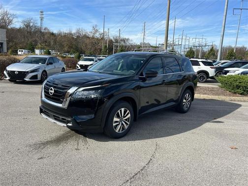 2025 Nissan Pathfinder SL FWD