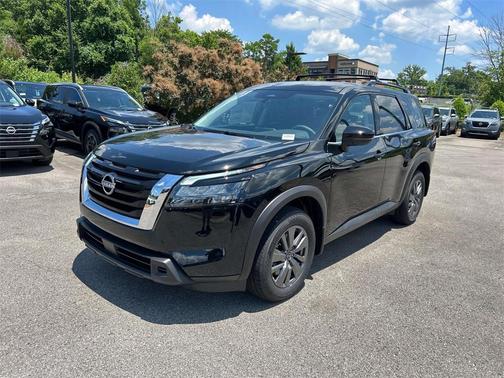 2025 Nissan Pathfinder SV FWD