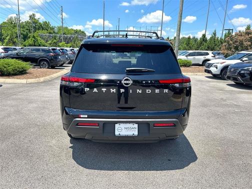 2025 Nissan Pathfinder SV FWD