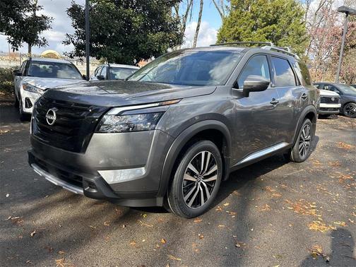 2025 Nissan Pathfinder Platinum 4WD