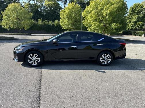 2025 Nissan Altima S FWD