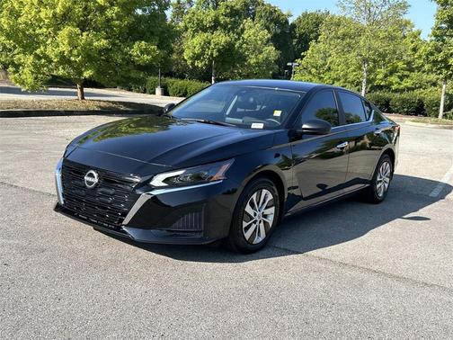 2025 Nissan Altima S FWD