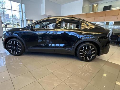 2026 Nissan Leaf PLATINUM+