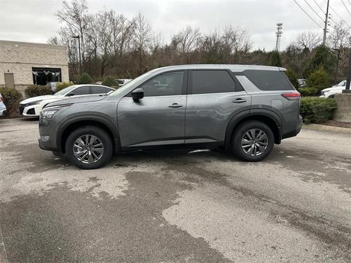 2025 Nissan Pathfinder S FWD