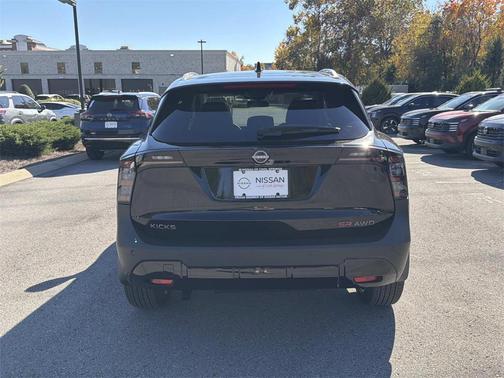 2026 Nissan Kicks SR