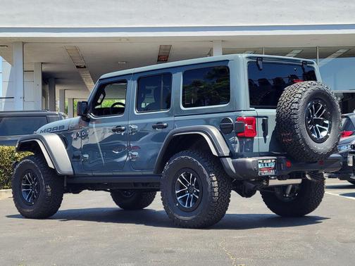Anvil Clearcoat 2026 Jeep Wrangler 4-Door Moab 392 4x4