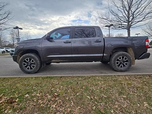 2018 Toyota Tundra SR5