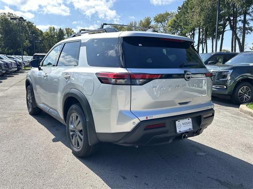 2025 Nissan Pathfinder SV FWD