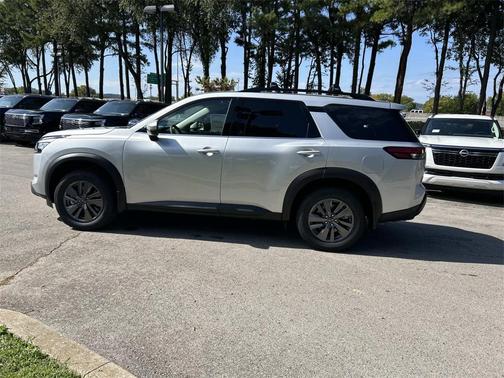 2025 Nissan Pathfinder SV FWD