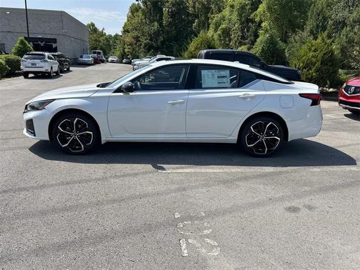 2025 Nissan Altima SR AWD