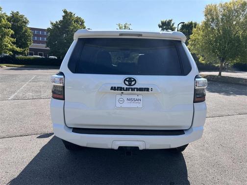 2022 Toyota 4Runner SR5