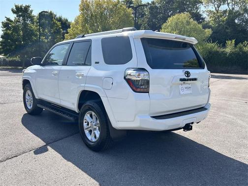 2022 Toyota 4Runner SR5