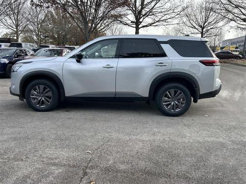 2025 Nissan Pathfinder S FWD
