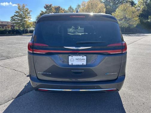 2021 Chrysler Pacifica Hybrid Touring L