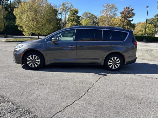 2021 Chrysler Pacifica Hybrid Touring L