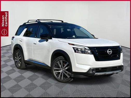 2025 Nissan Pathfinder Platinum 4WD