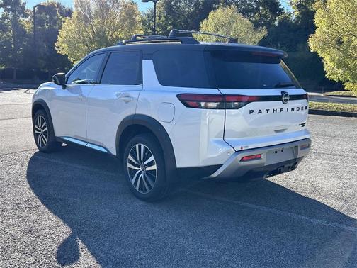 2025 Nissan Pathfinder Platinum 4WD