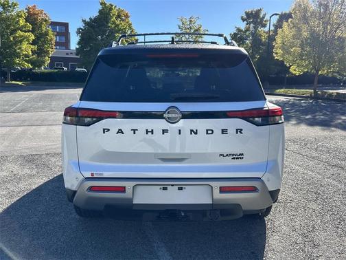 2025 Nissan Pathfinder Platinum 4WD
