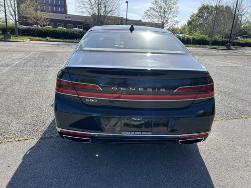 Vik Black 2022 Genesis G90 Premium