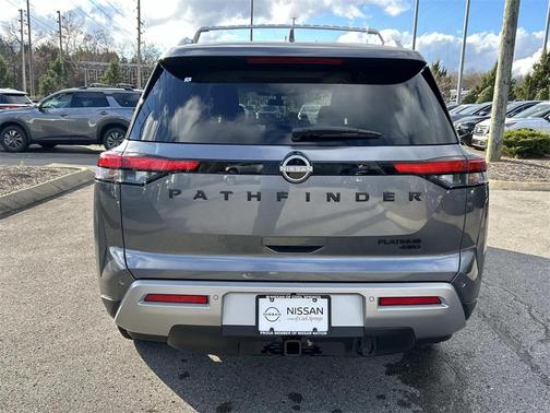 2025 Nissan Pathfinder Platinum 4WD