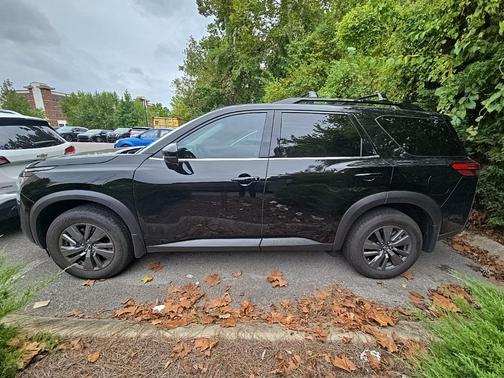 2025 Nissan Pathfinder SV FWD