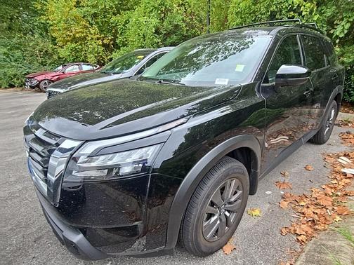 2025 Nissan Pathfinder SV FWD