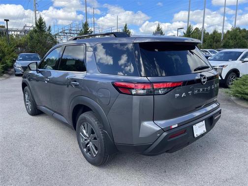 2025 Nissan Pathfinder SV 4WD
