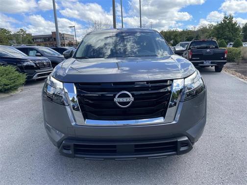 2025 Nissan Pathfinder SV 4WD