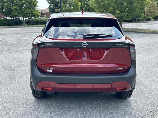 2025 Nissan Kicks SV