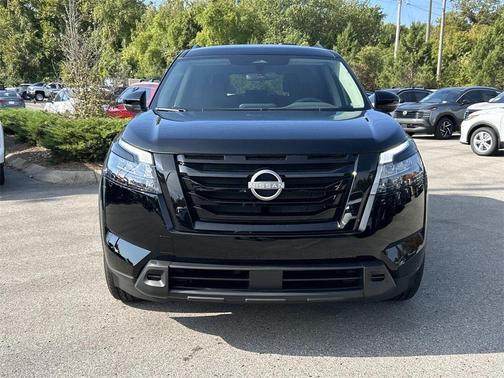 2025 Nissan Pathfinder SV FWD