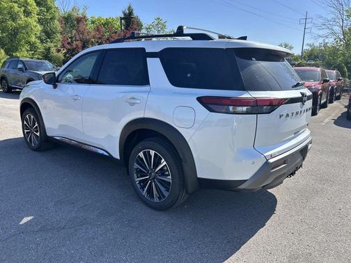 White Pearl 2026 Nissan Pathfinder Platinum