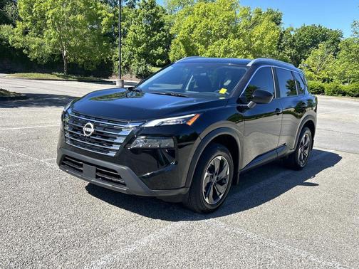 Super Black 2025 Nissan Rogue SV