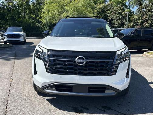 White Pearl 2026 Nissan Pathfinder Platinum