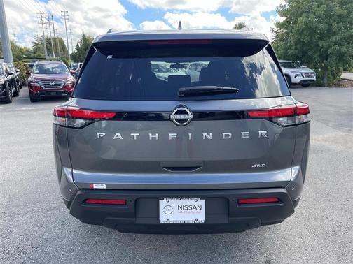 2025 Nissan Pathfinder SV 4WD